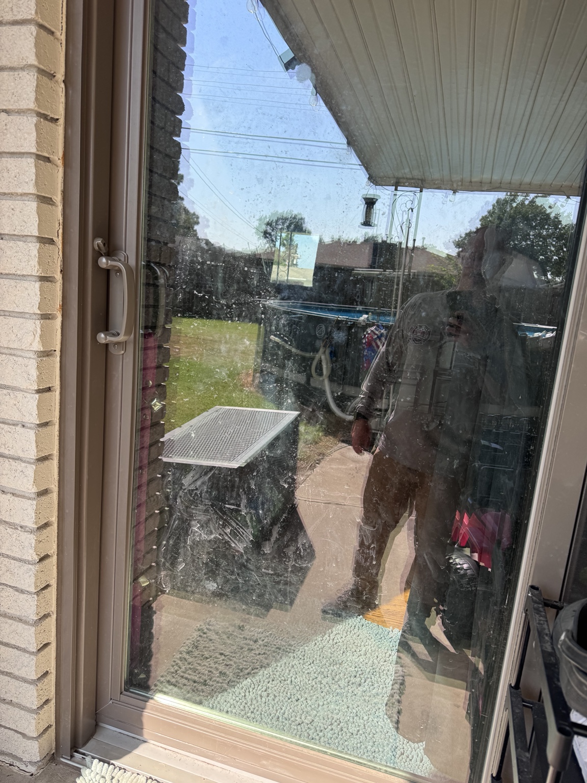 Exterior window cleaning before cleaning